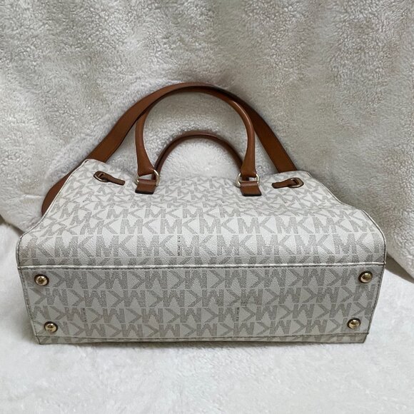 NWT Gorgeous Michael Kors Hamilton Cream w/Leather Brown Trim Lg Tote - Picture 6 of 13
